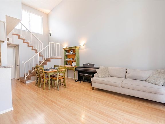3rd image of 11150 Glenoaks Blvd Unit 298