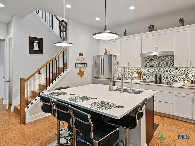 783 N Academy Ave — Photo 6