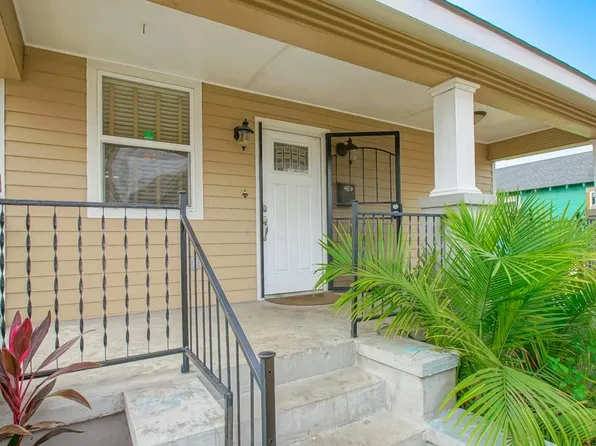 8700 Monroe Ct, New Orleans, LA 70118