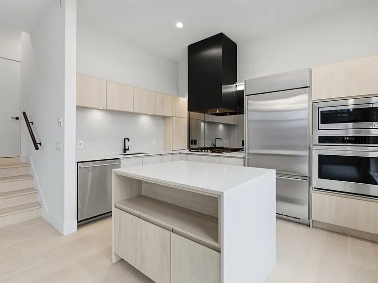 300 Salter St #205 — Photo 2