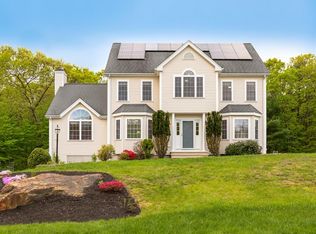 21 Rockridge Rd, Hopedale, MA 01747