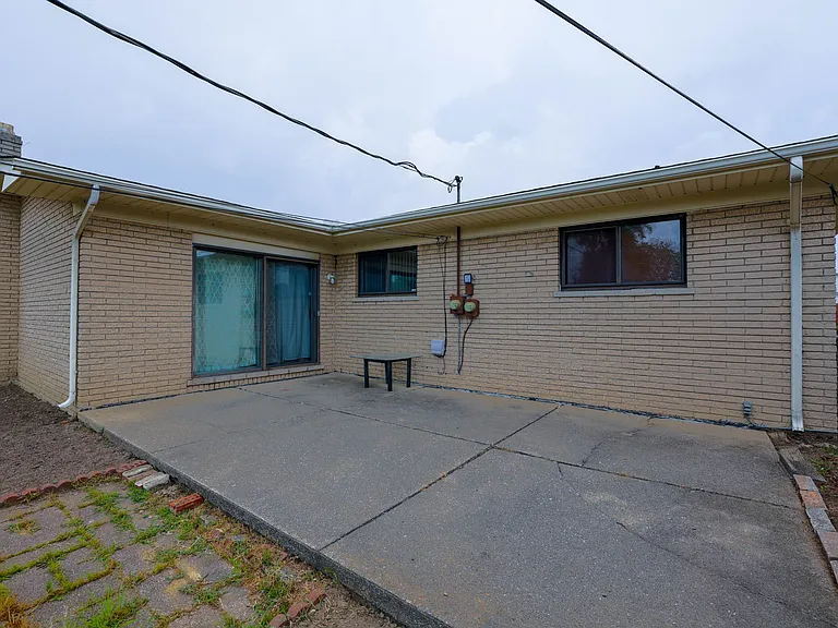 36389 Almont Ct — Photo 5