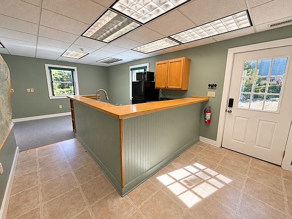 3rd image of 57 Phelps Rd