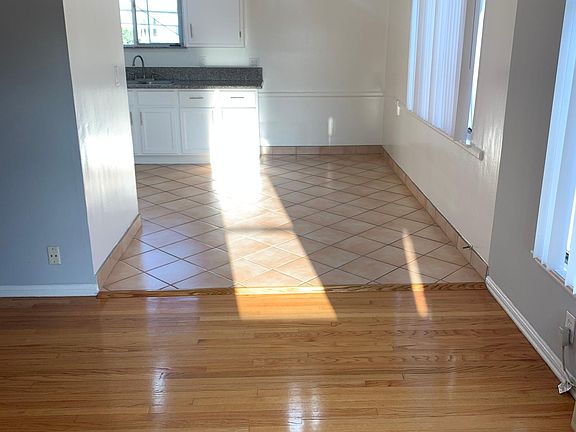 4th image of 1118 S Sherbourne Dr APT 6