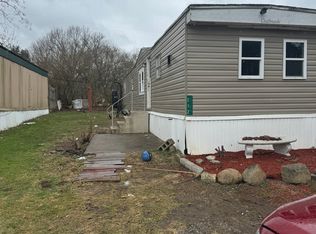 112 Manor Ln, New Brighton, PA 15066