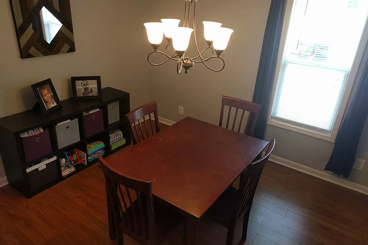 3 bed, 1400 sqft, $2,300 — Photo 4