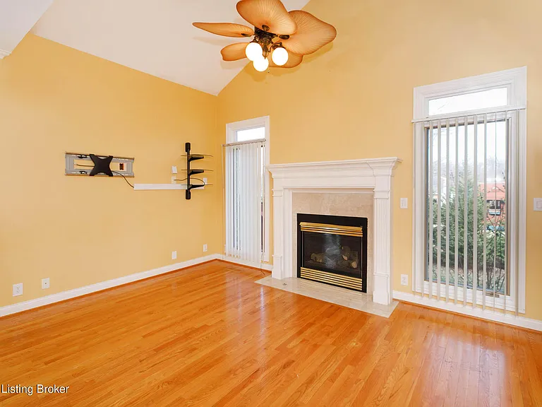 9511 Felsmere Cir — Photo 19