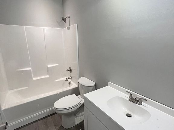 3rd image of 600 Kirtley Way #G1