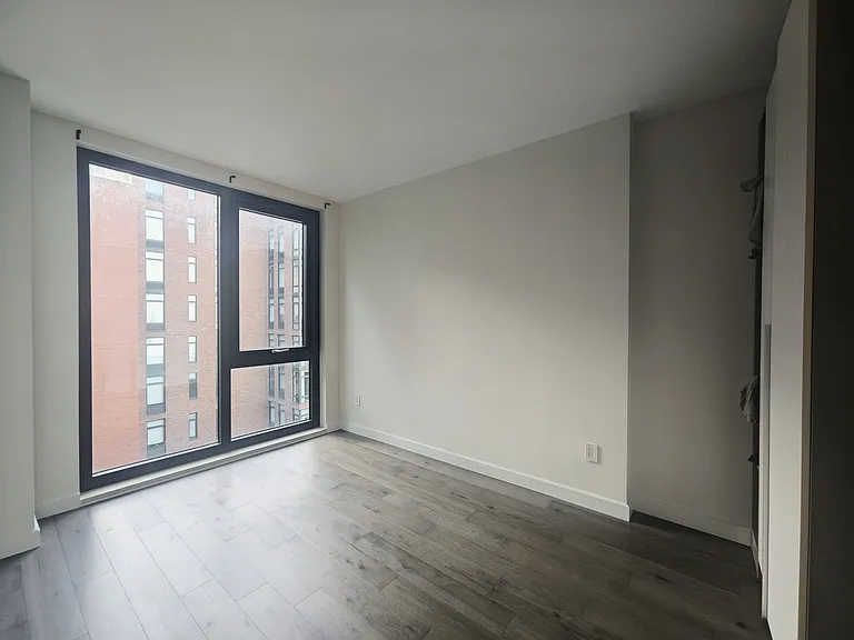 41-14 27th St #7A — Photo 7
