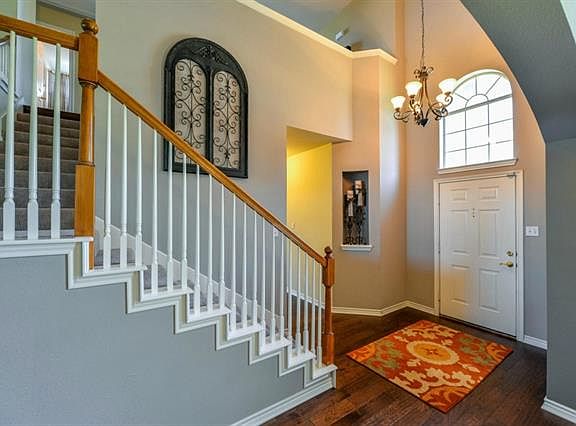2nd image of 8216 Shoshoni Dr