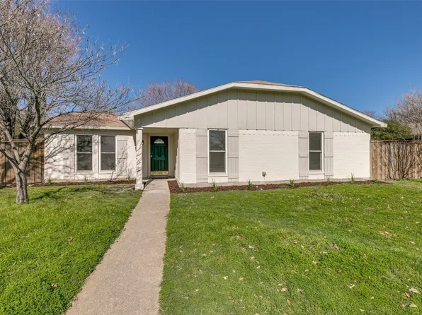 10839 Hayfield Dr, Dallas, TX 75238