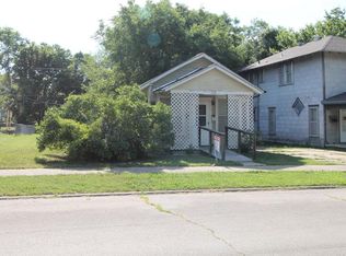 214 S 14th St, Independence, KS 67301