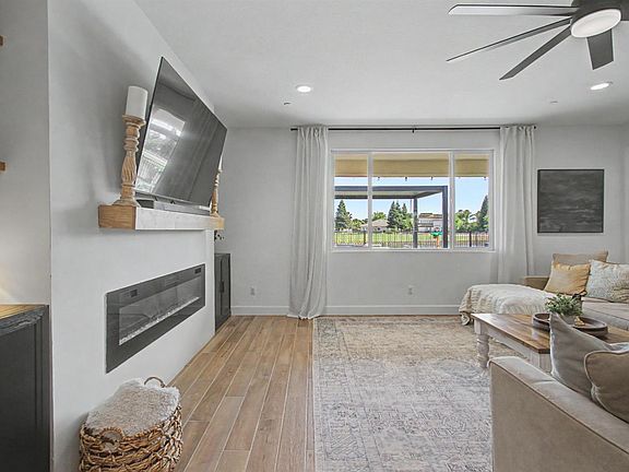 4th image of 13195 Ridgewood Way
