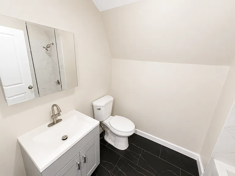 897 Hunterdon St #3 — Photo 8