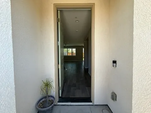 148 Wisteria Cir — Photo 2