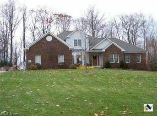 5675 Canyon Ridge Dr, Painesville, OH 44077