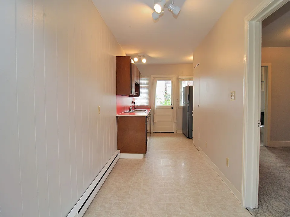 1011 NE Tillamook St #7