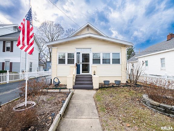 2nd image of 1219 N Sheridan Rd