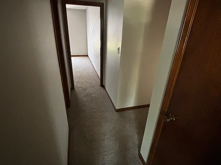917 N Sunset Dr — Photo 8