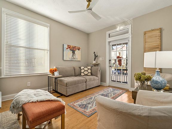 5th image of 225 W 2nd Ave