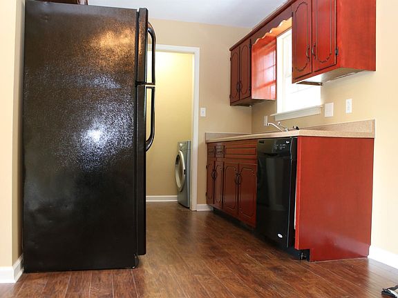 4th image of 743 Carmack Ct