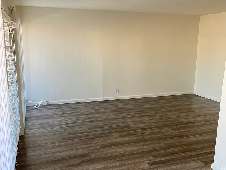 1014 W. Huntington Dr. — Photo 55