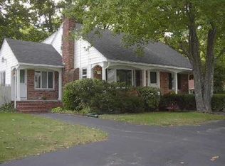 51 Thunder Trl, Cranston, RI 02921