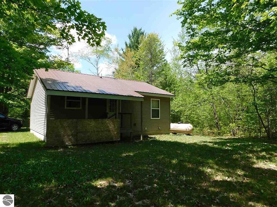 1st image of 5094 Oestman Dr NE