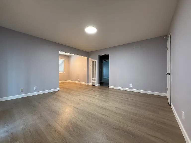 2349 Galway Ct #3 — Photo 10