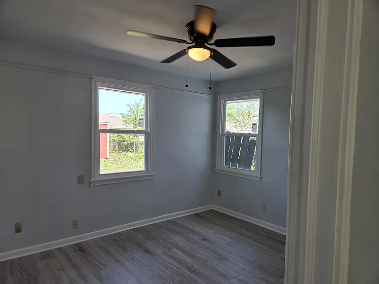 308 Grove St — Photo 5