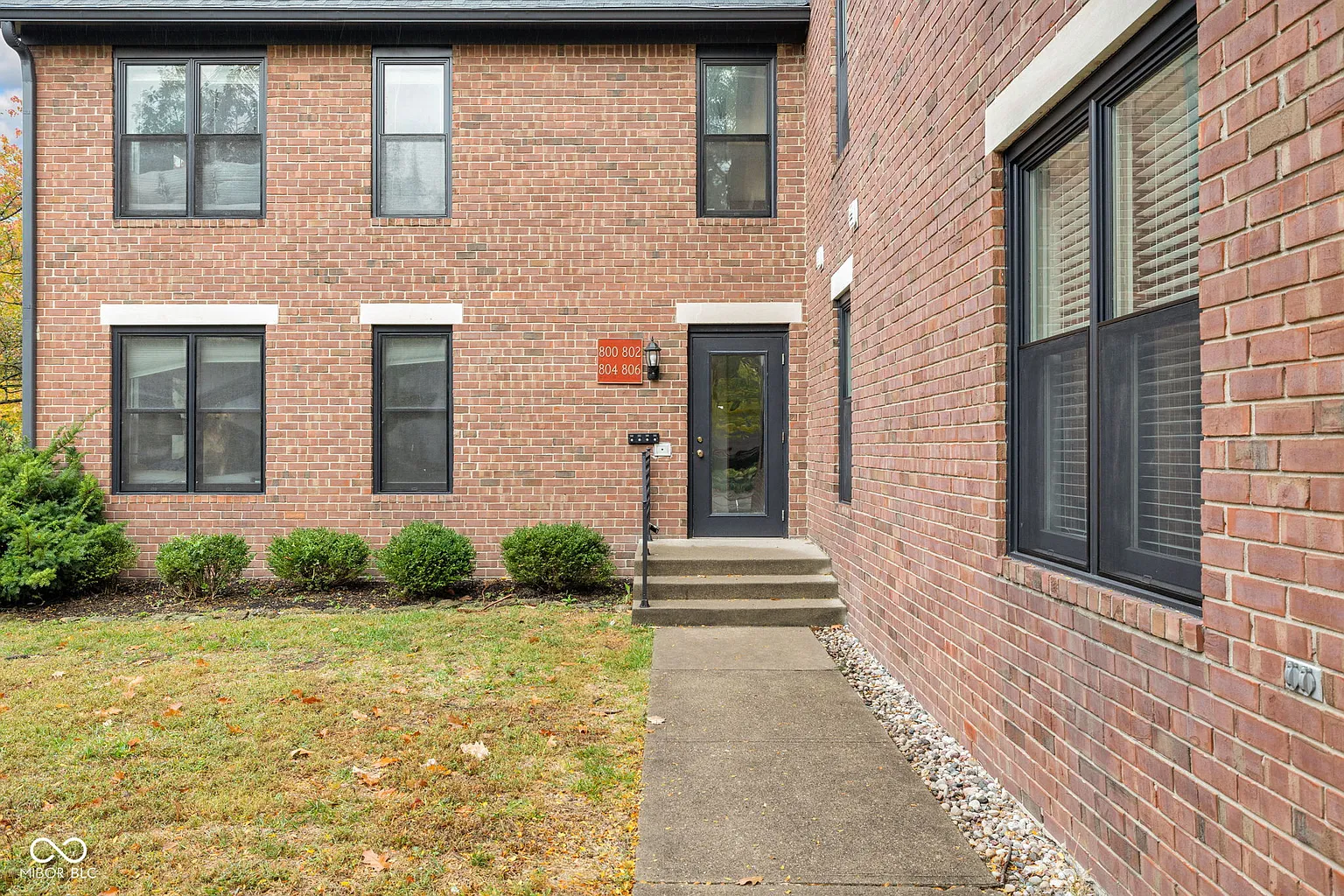 802 N Park Ave photo 1