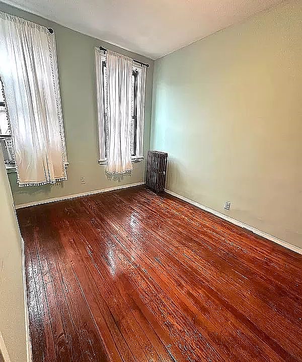 2544 Steinway St Astoria NY Zillow