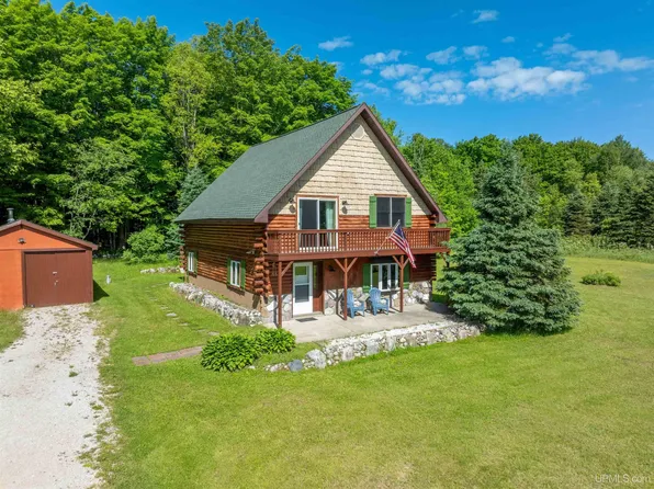 N6427 County Road H15, Shingleton, MI 49884