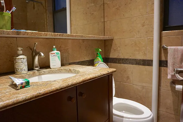 Rented by Astoria Realty | media 17