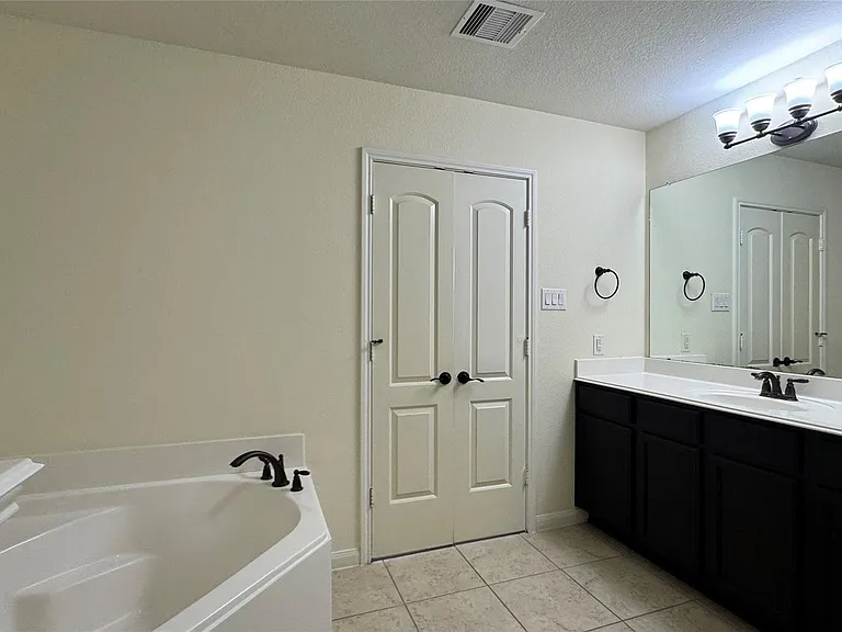 20318 Sir Penguin Dr — Photo 16