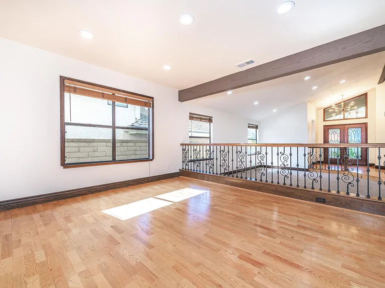 24692 Kings Rd — Photo 23