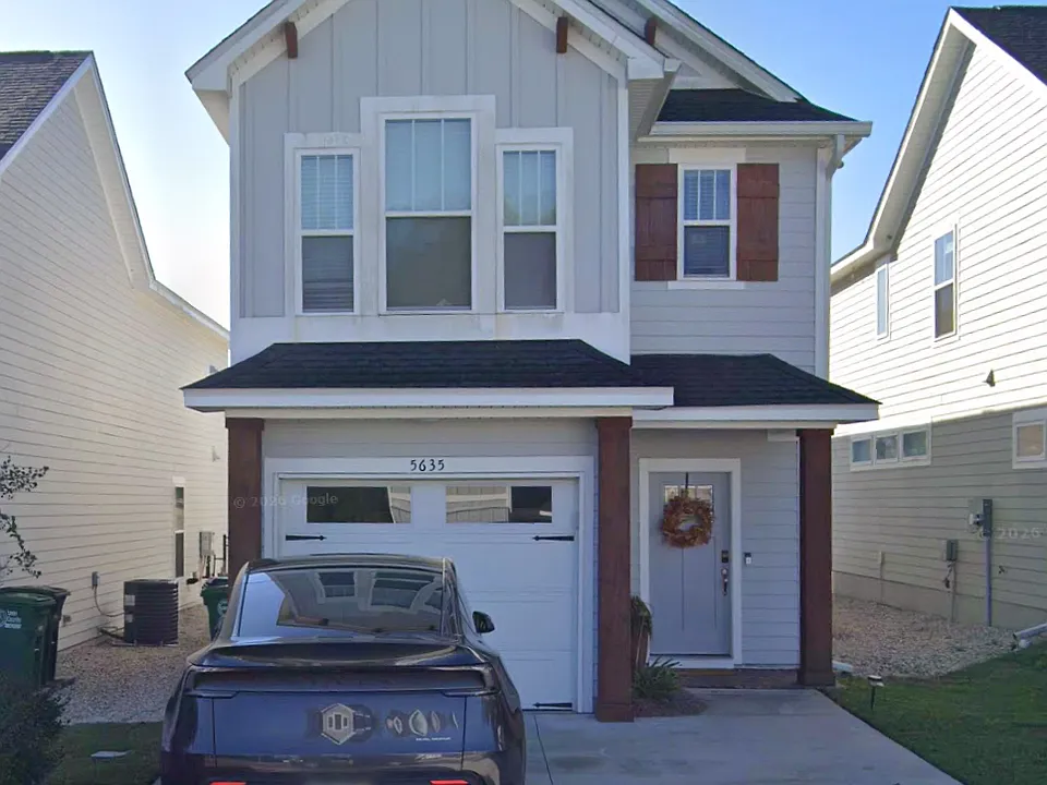 5635 Fletcher Oaks Dr