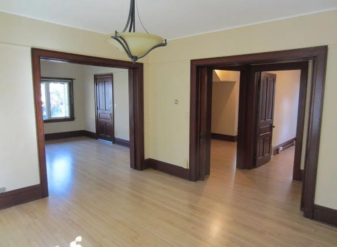 2 bed, 1300 sqft, $1,850 — Photo 4