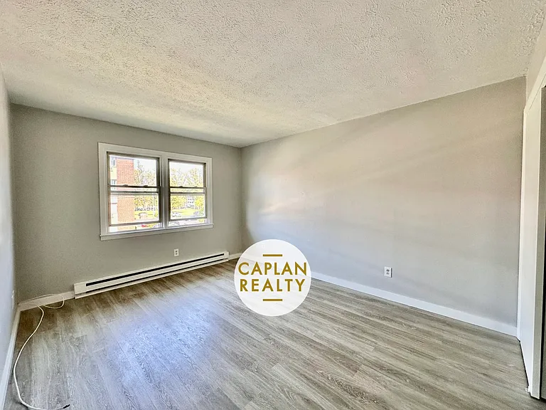 170 Canton St #G — Photo 5