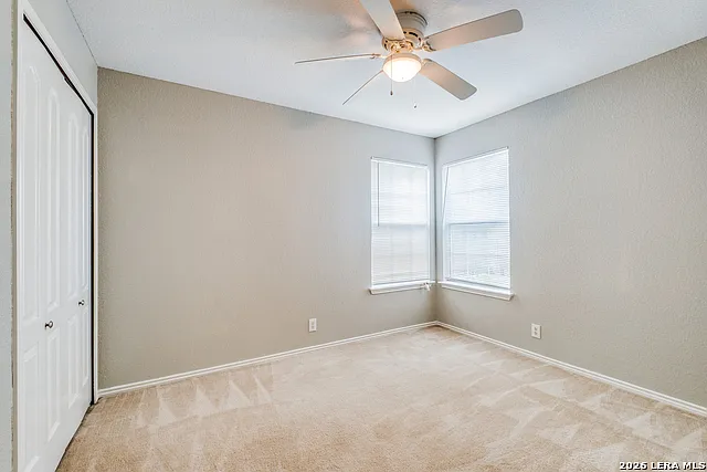 11 Pembroke Ln — Photo 10