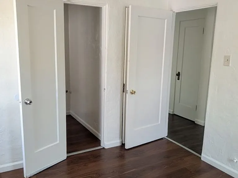 301 E Fesler St — Photo 13