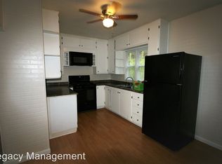 445 Waverly Rd, Davenport, IA 52804