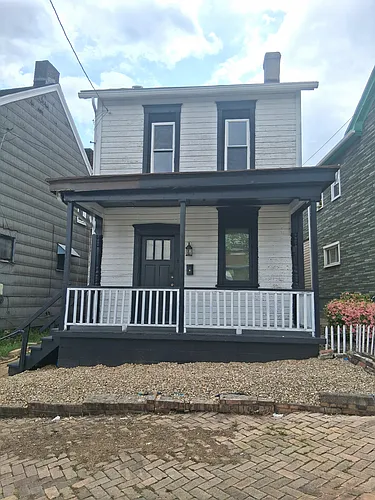 122 E 15th Ave Photo 1