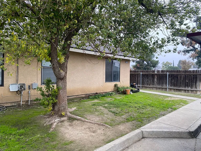 1206 Kaweah St — Photo 13