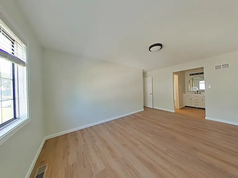3519 Princeton Ave — Photo 11