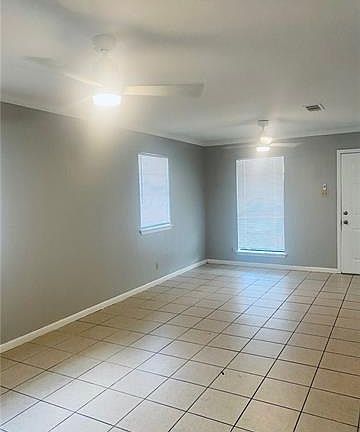 4th image of 1307 Hooks Dr #B