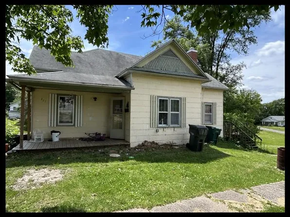 311 W Howell Ave, Marceline, MO 64658
