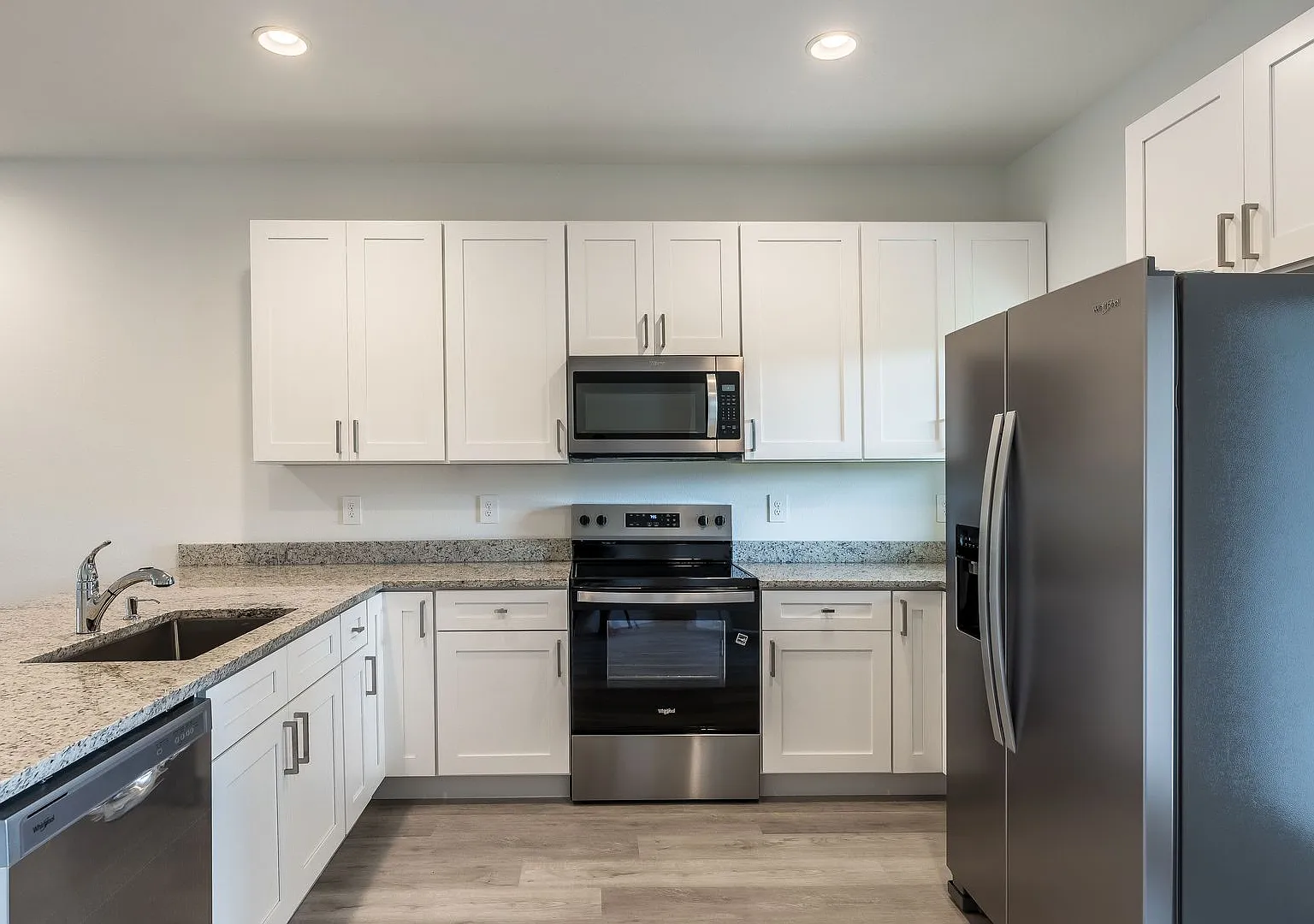 Brand New Home for Rent! — Photo 4