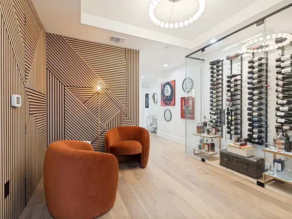 1505 Elm St APT 1403, Dallas, TX 75201