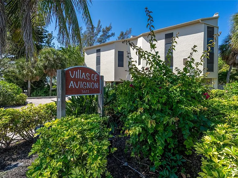 5611 Gulf Of Mexico Dr #1 — Photo 34